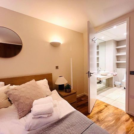 Apartamento Fairmont Avenue E14 9Pq Londres Exterior foto
